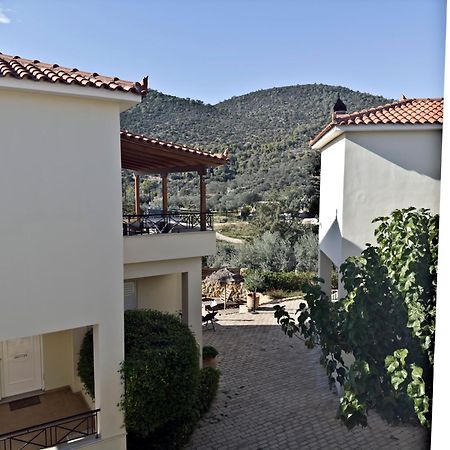 Miramar Complex - Korfos Villa Buitenkant foto